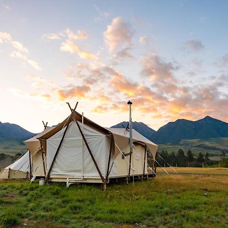 Under Canvas North Yellowstone - Paradise Valley Livingston Buitenkant foto