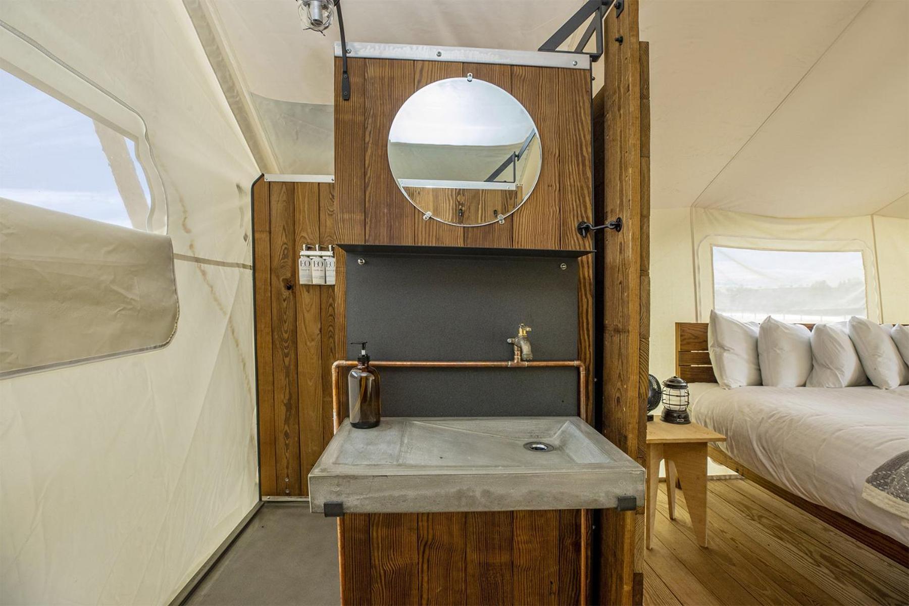 Under Canvas North Yellowstone - Paradise Valley Livingston Buitenkant foto