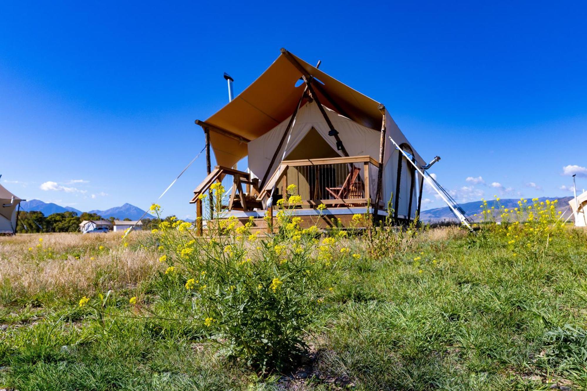 Under Canvas North Yellowstone - Paradise Valley Livingston Buitenkant foto